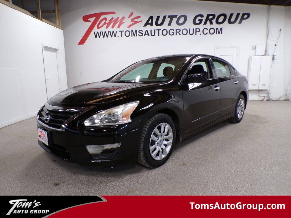 2014 Nissan Altima 2.5 S  - M25418L  - Tom's Auto Group