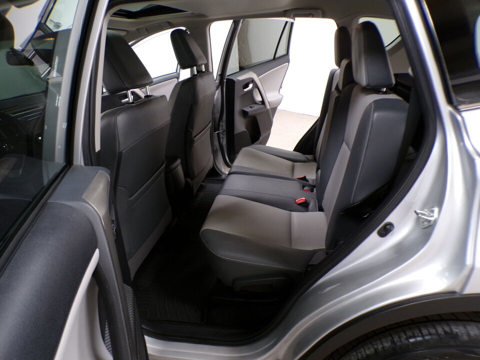 2014 Toyota RAV-4  - Tom's Budget Cars