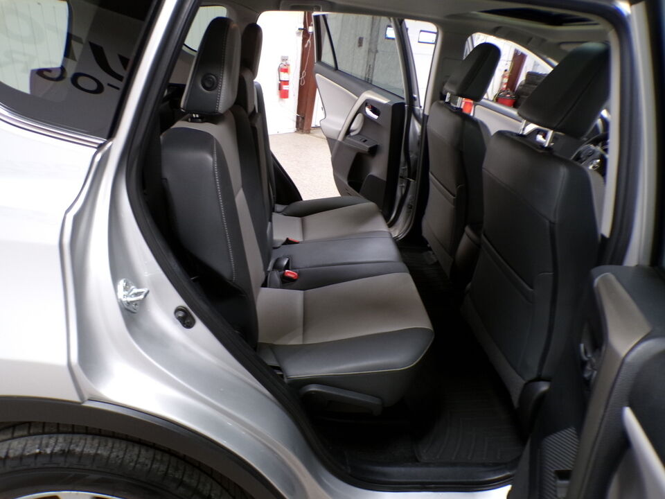 2014 Toyota RAV-4  - Tom's Budget Cars
