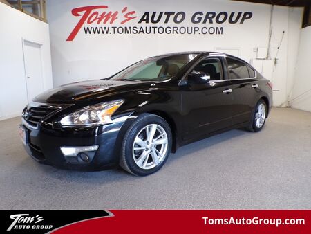 2013 Nissan Altima  - Tom's Auto Group