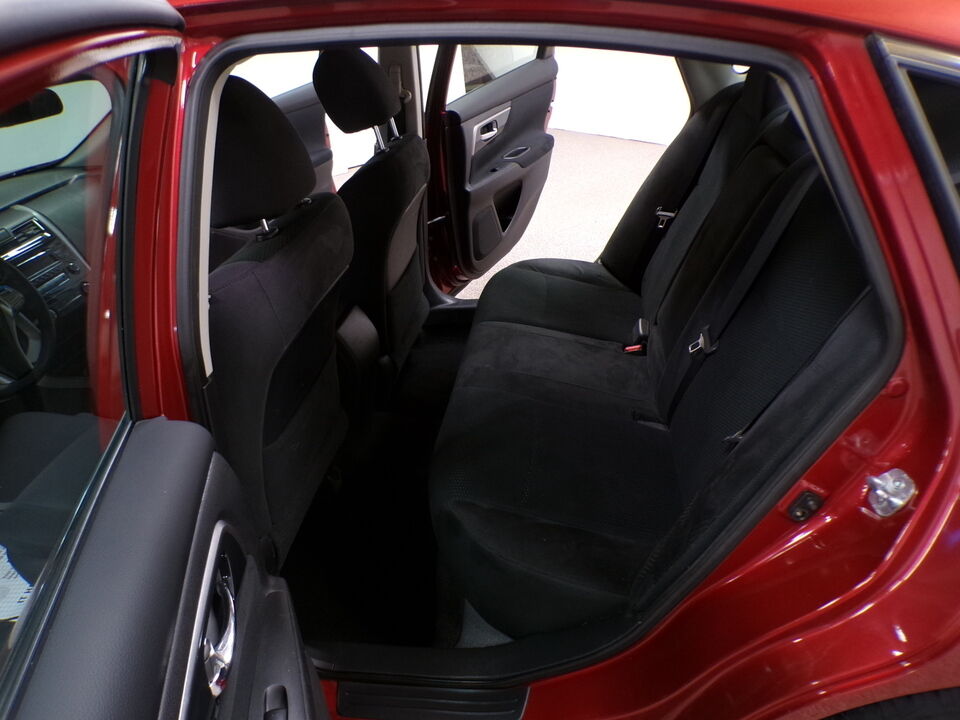 2014 Nissan Altima  - Tom's Credit City