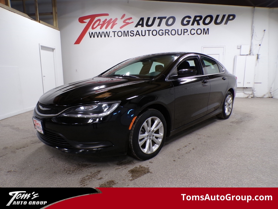 2016 Chrysler 200 Touring  - M83067L  - Tom's Auto Sales, Inc.