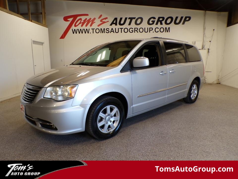 2011 Chrysler Town & Country Touring  - M50205L  - Tom's Auto Group