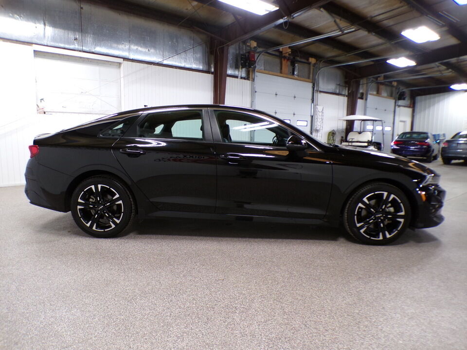 2022 Kia K5  - Tom's Credit City