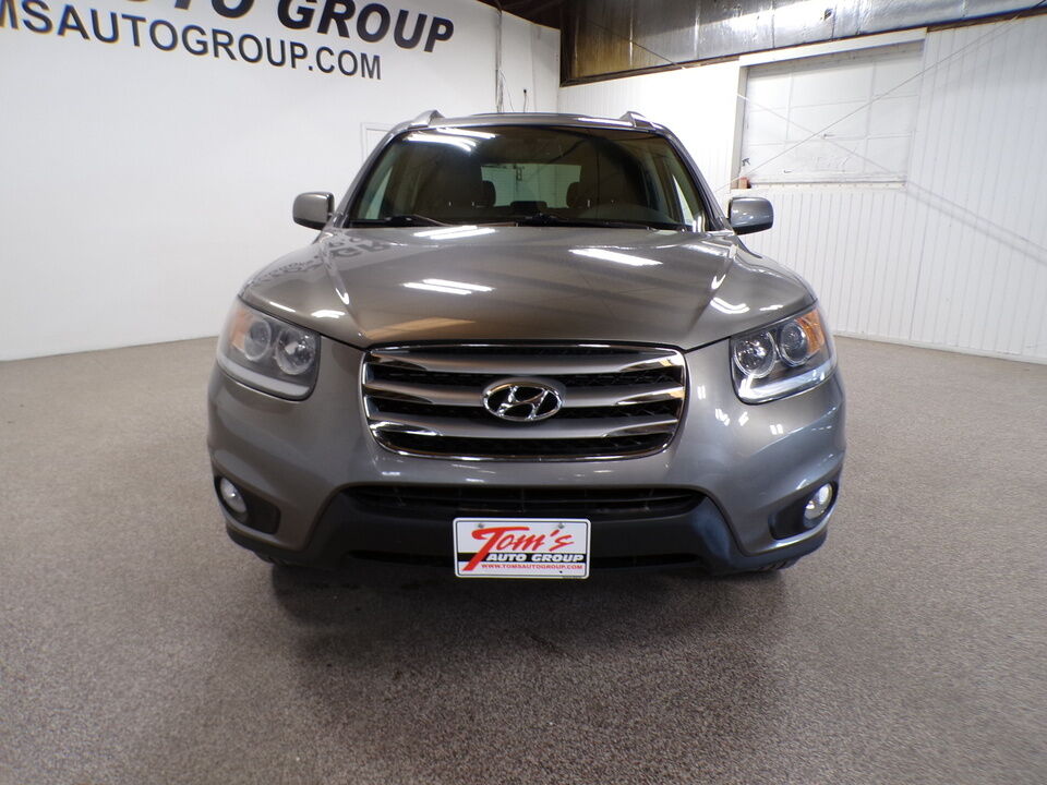 2012 Hyundai Santa Fe  - Tom's Budget Cars