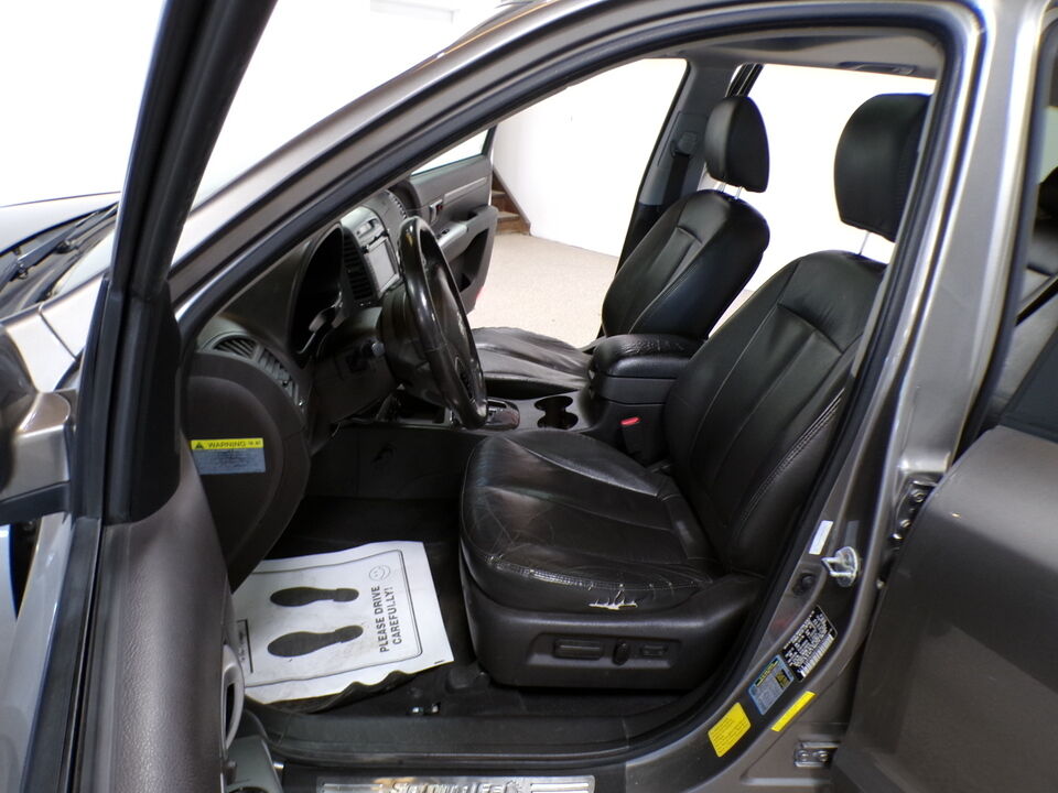 2012 Hyundai Santa Fe  - Tom's Budget Cars