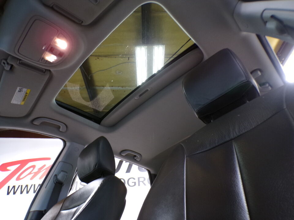2012 Hyundai Santa Fe  - Tom's Budget Cars