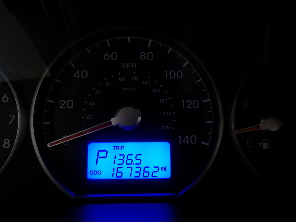 2012 Hyundai Santa Fe  - Tom's Budget Cars