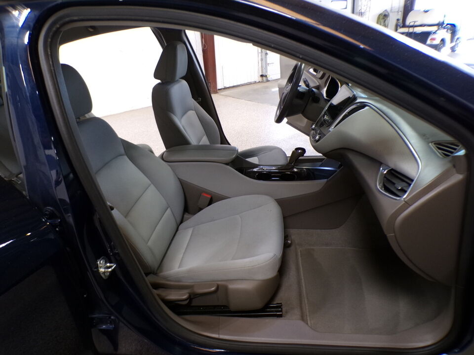 2020 Chevrolet Malibu  - Tom's Credit City