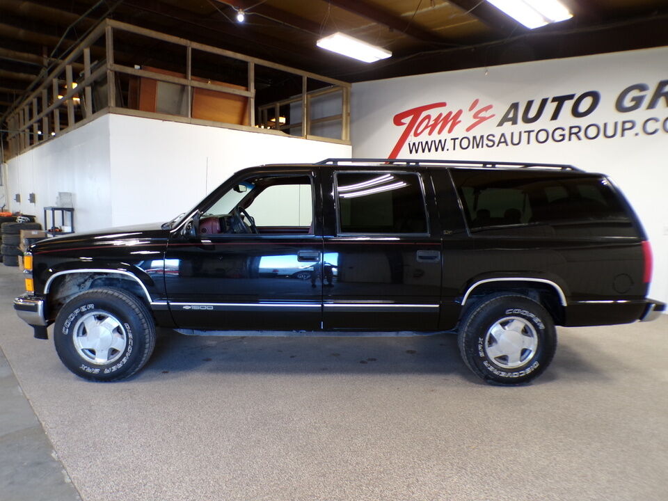 1999 Chevrolet Suburban  - Tom's Credit City