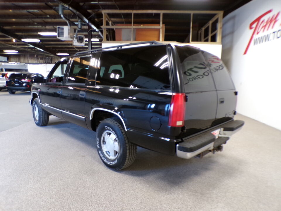 1999 Chevrolet Suburban  - Tom's Credit City