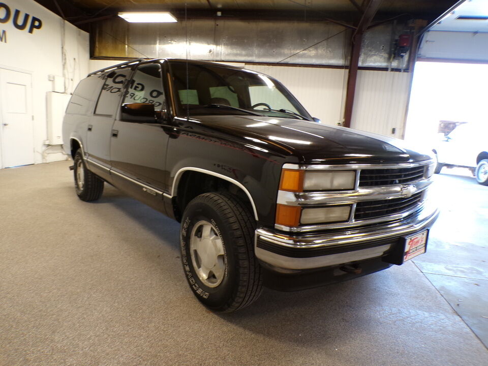 1999 Chevrolet Suburban  - Tom's Credit City