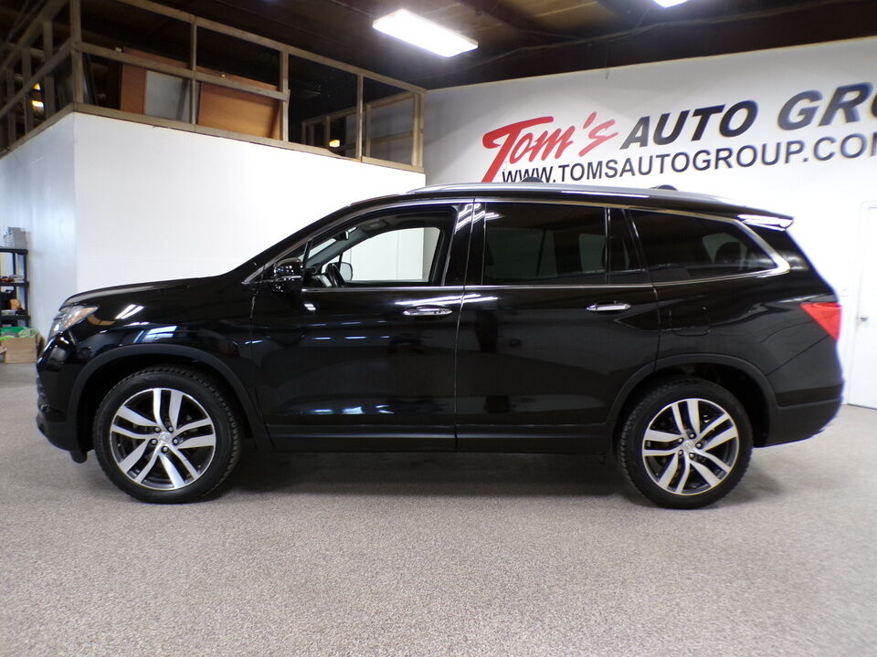 2016 Honda Pilot  - Tom's Credit City
