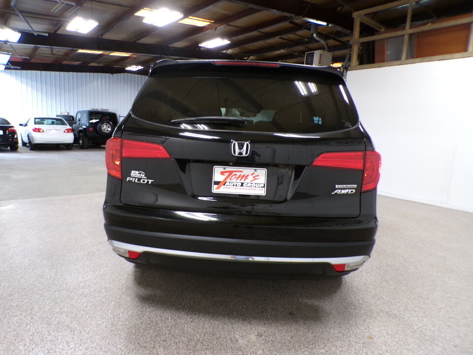 2016 Honda Pilot  - Tom's Credit City