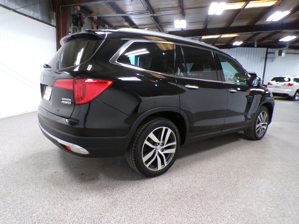 2016 Honda Pilot  - Tom's Credit City