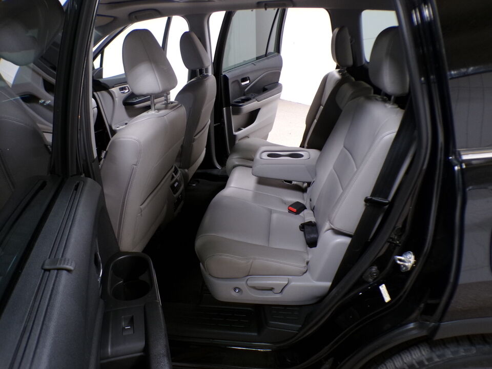 2016 Honda Pilot  - Tom's Credit City