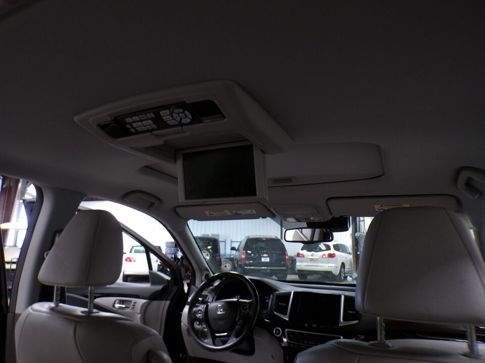 2016 Honda Pilot  - Tom's Credit City