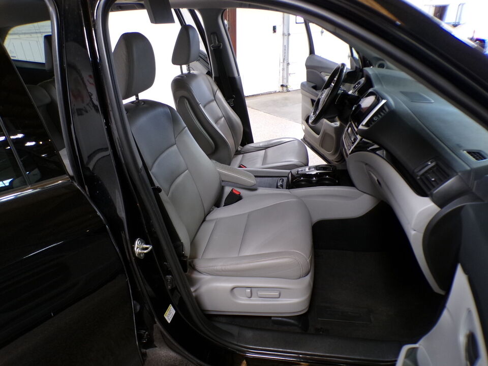 2016 Honda Pilot  - Tom's Credit City