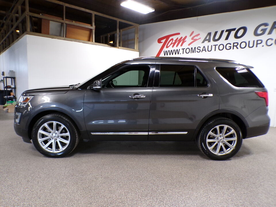 2016 Ford Explorer  - Tom's Budget Cars