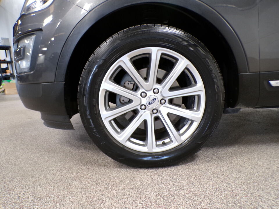 2016 Ford Explorer  - Tom's Budget Cars