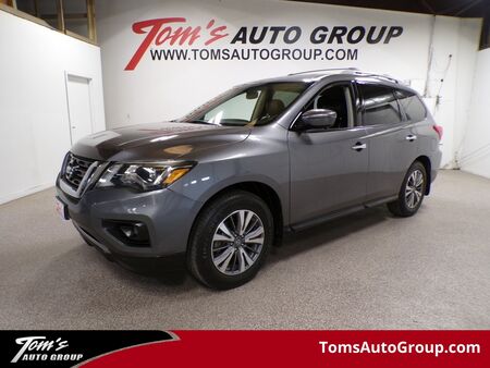 2017 Nissan Pathfinder  - Toms Auto Sales West
