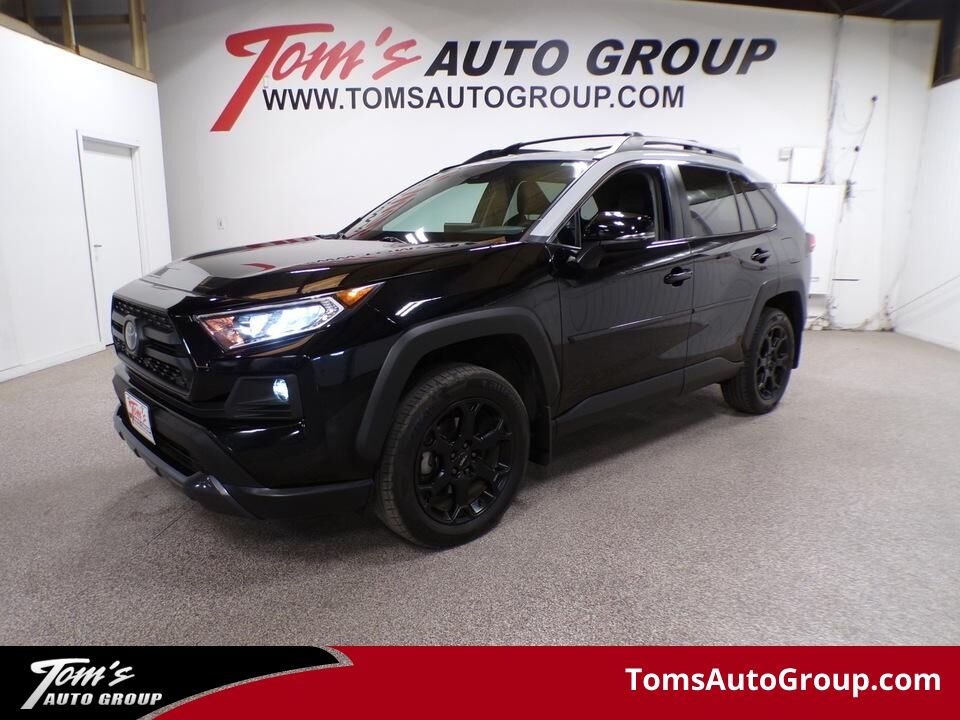 2020 Toyota RAV-4  - Tom's Auto Sales, Inc.