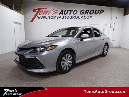 2022 Toyota Camry  - Toms Auto Sales West