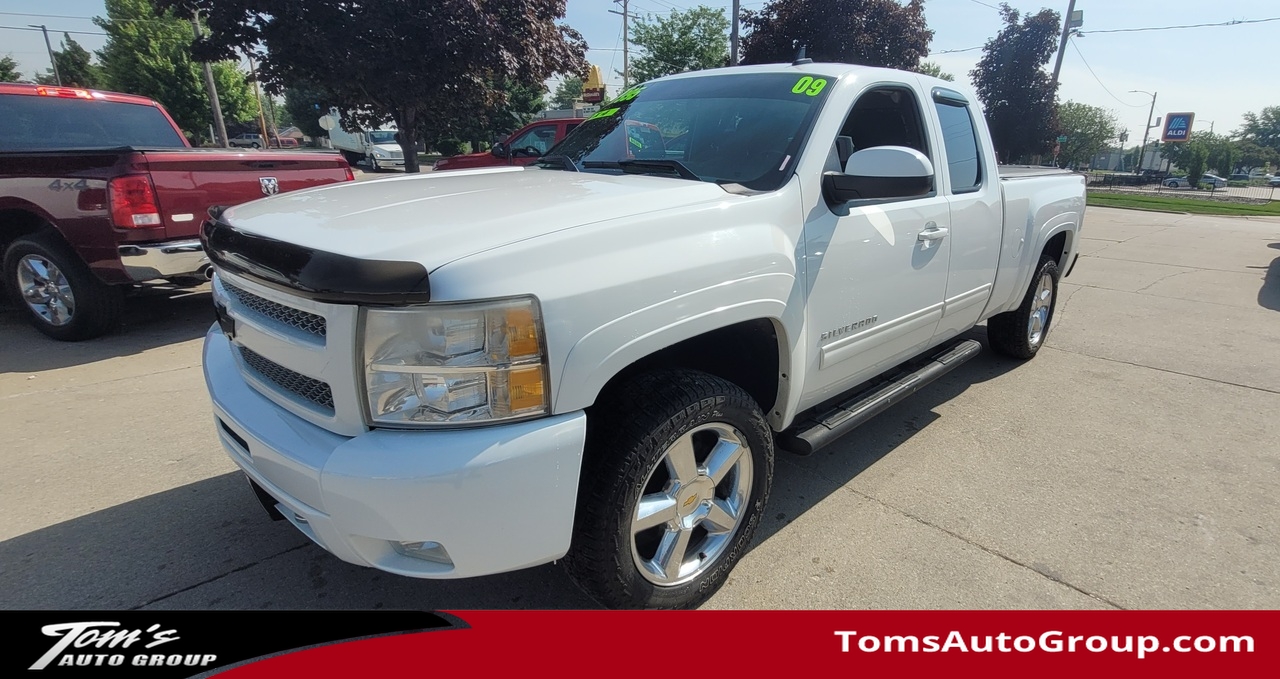 2009 Chevrolet Silverado 1500 LT  - T79942C  - Tom's Truck