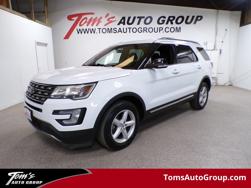 2016 Ford Explorer XLT  - W37374C  - Tom's Auto Group