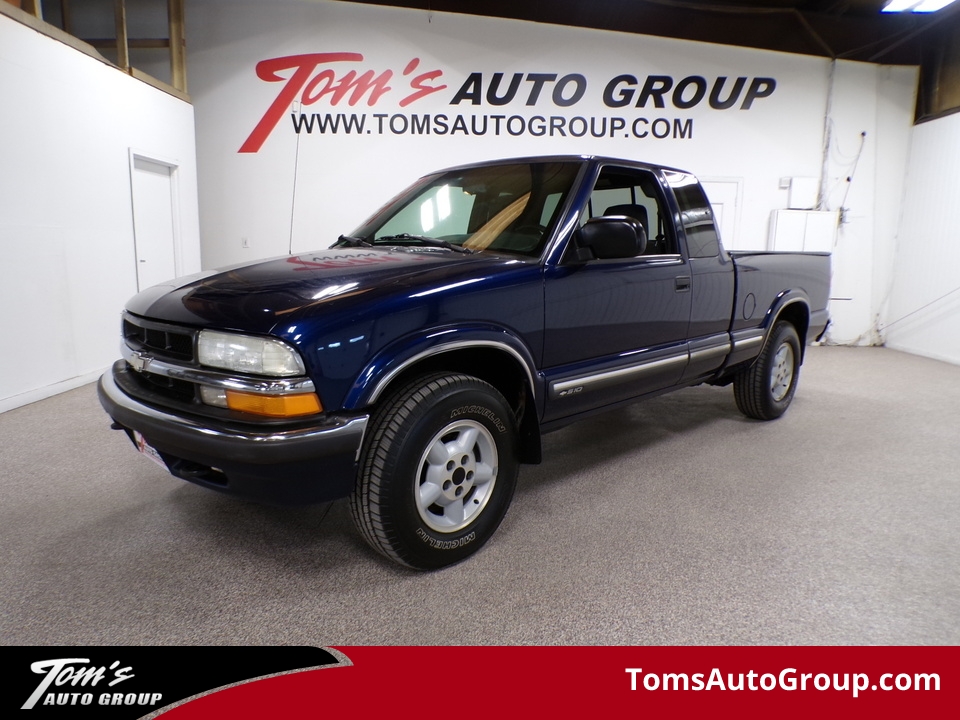 2002 Chevrolet S10 LS  - N23758  - Tom's Auto Sales North