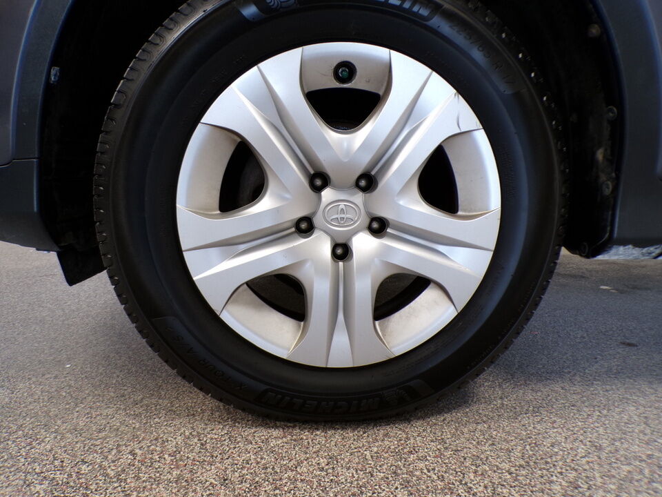 2013 Toyota RAV-4  - Tom's Budget Cars