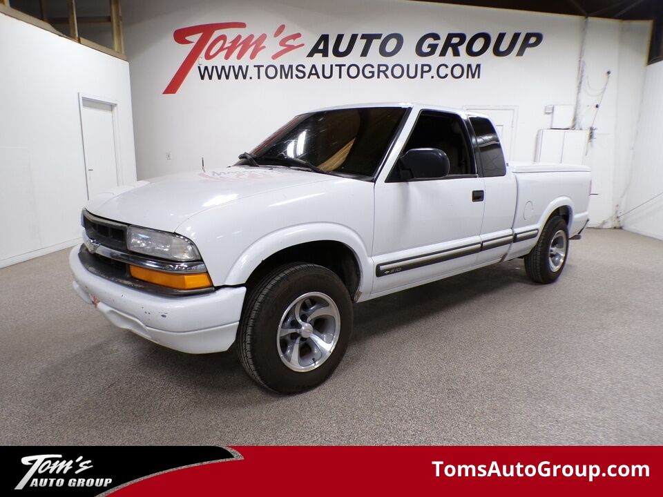 2001 Chevrolet S10  - Tom's Budget Cars