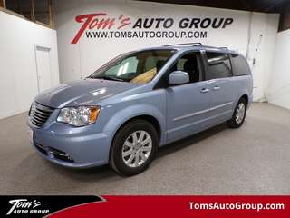 2016 Chrysler Town & Country Tour