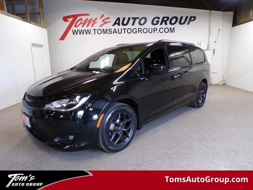 2019 Chrysler Pacifica  - Tom's Budget Cars