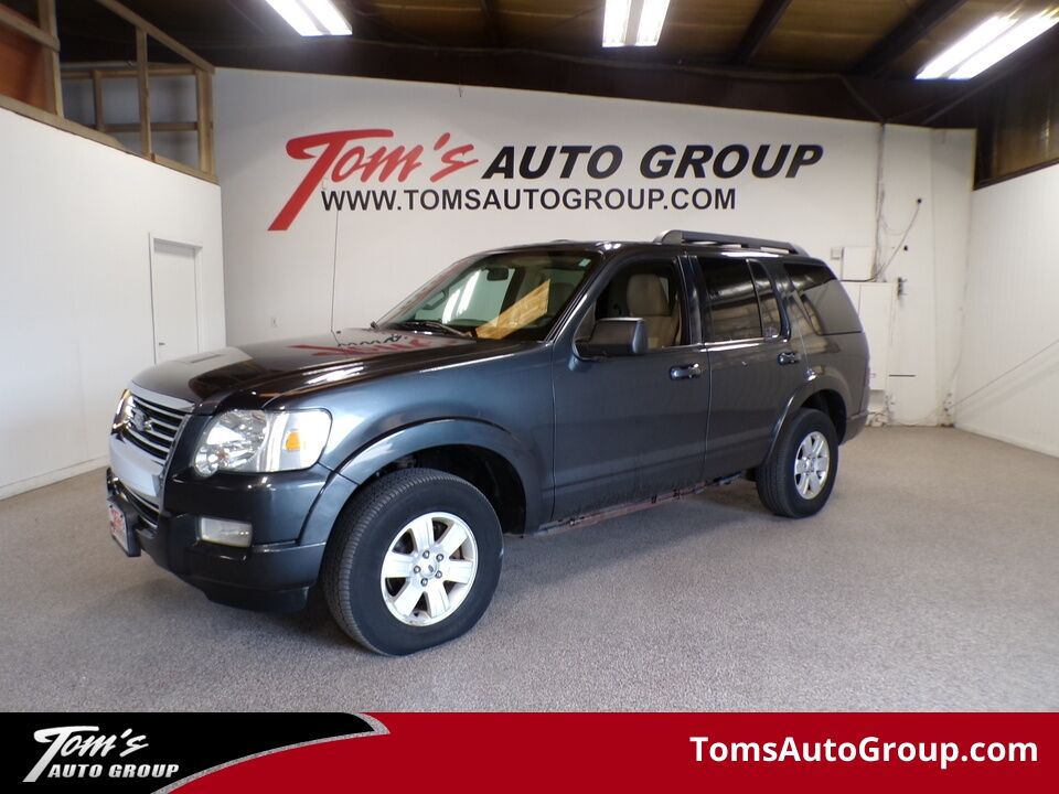 2010 Ford Explorer  - Tom's Auto Sales, Inc.