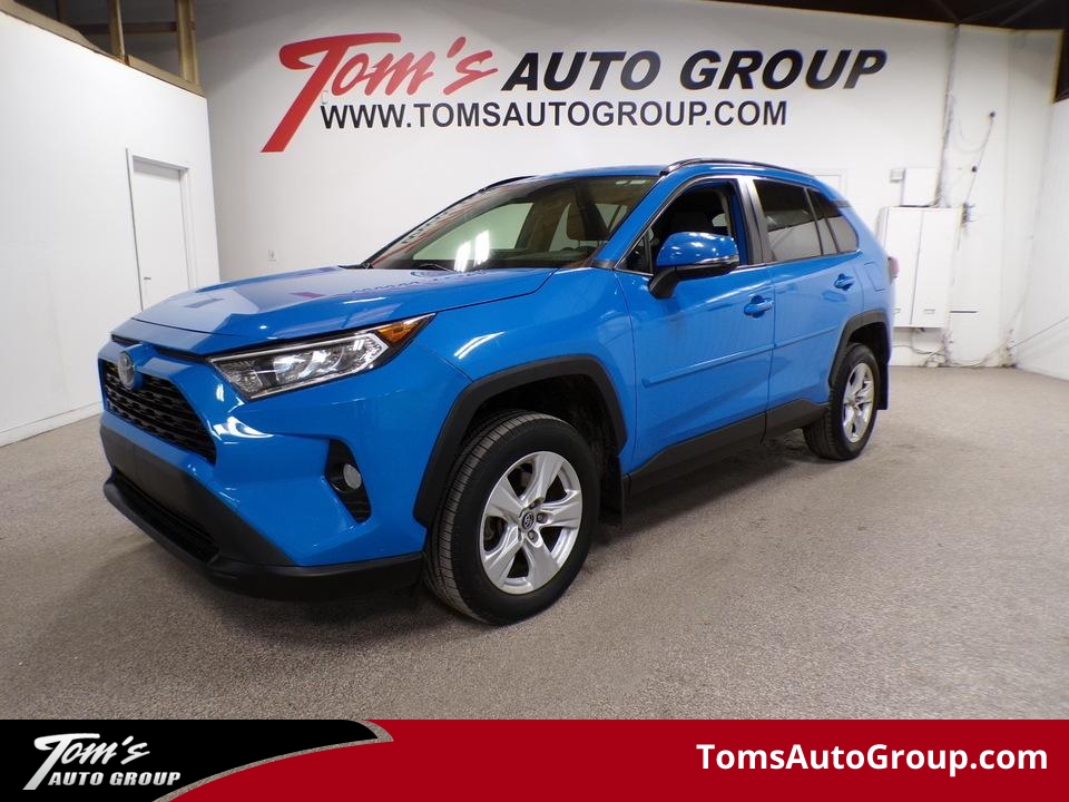 2019 Toyota RAV-4 XLE  - W01321L  - Tom's Auto Group