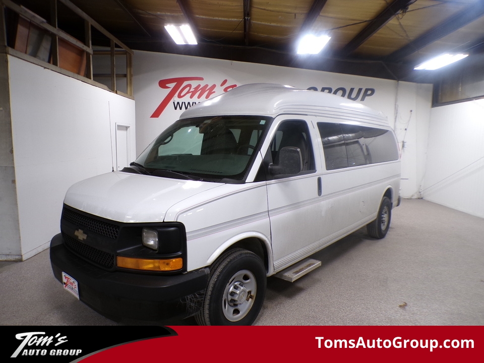 2013 Chevrolet Express Passenger LS  - N48162L  - Tom's Auto Group