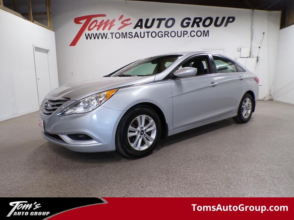 2012 Hyundai Sonata  - Toms Auto Sales West