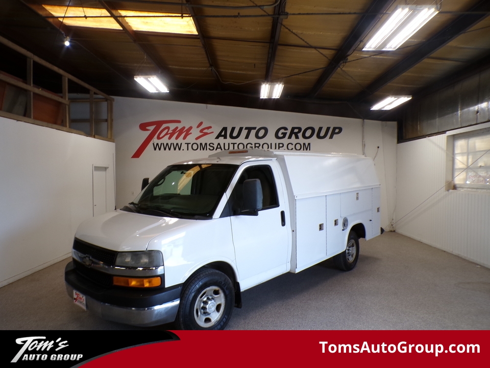 2010 Chevrolet Express Commercial Cutaway 3500  - T45401L  - Tom's Auto Group