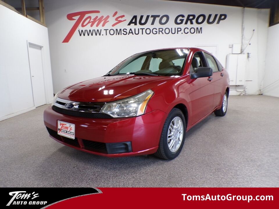 2011 Ford Focus  - Tom's Auto Group