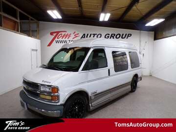 2002 Chevrolet Express Van Base