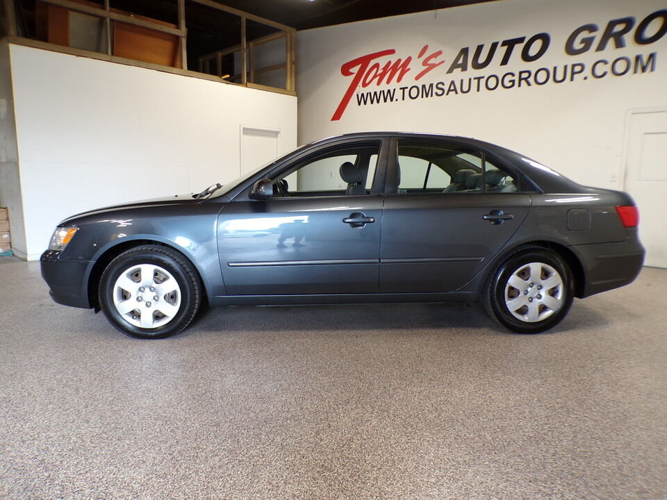 2010 Hyundai Sonata  - Tom's Auto Sales, Inc.