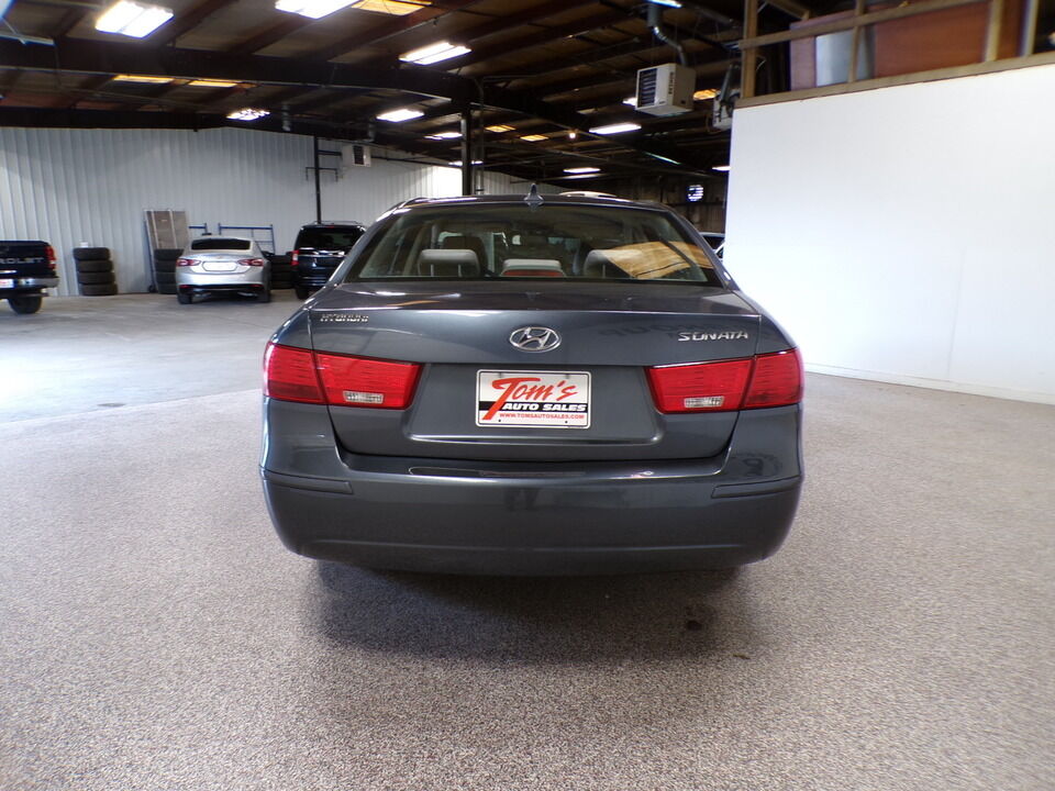 2010 Hyundai Sonata  - Tom's Auto Sales, Inc.