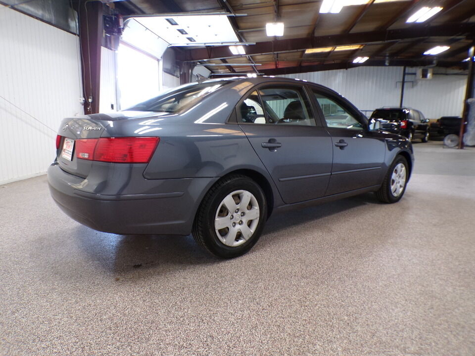 2010 Hyundai Sonata  - Tom's Auto Sales, Inc.