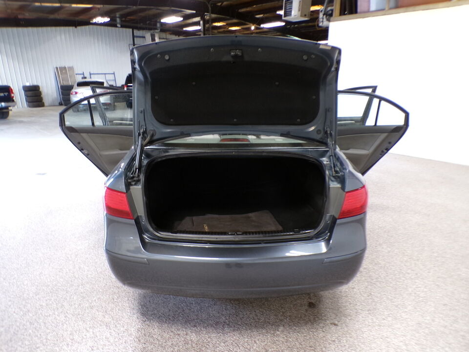 2010 Hyundai Sonata  - Tom's Auto Sales, Inc.