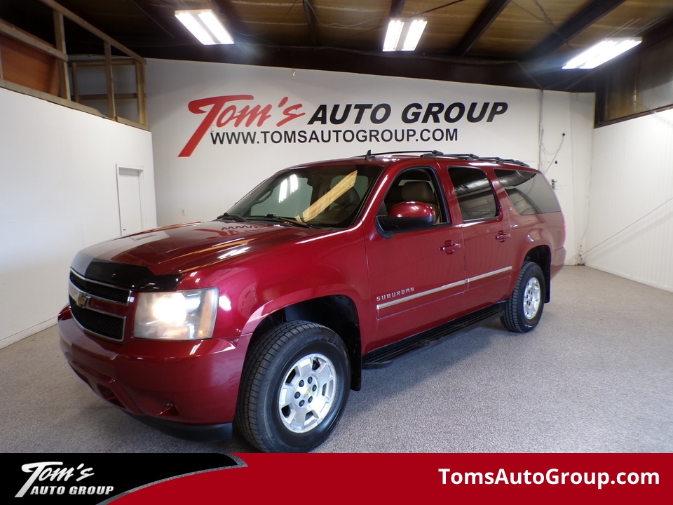 2011 Chevrolet Suburban LT  - N14819L  - Tom's Auto Group