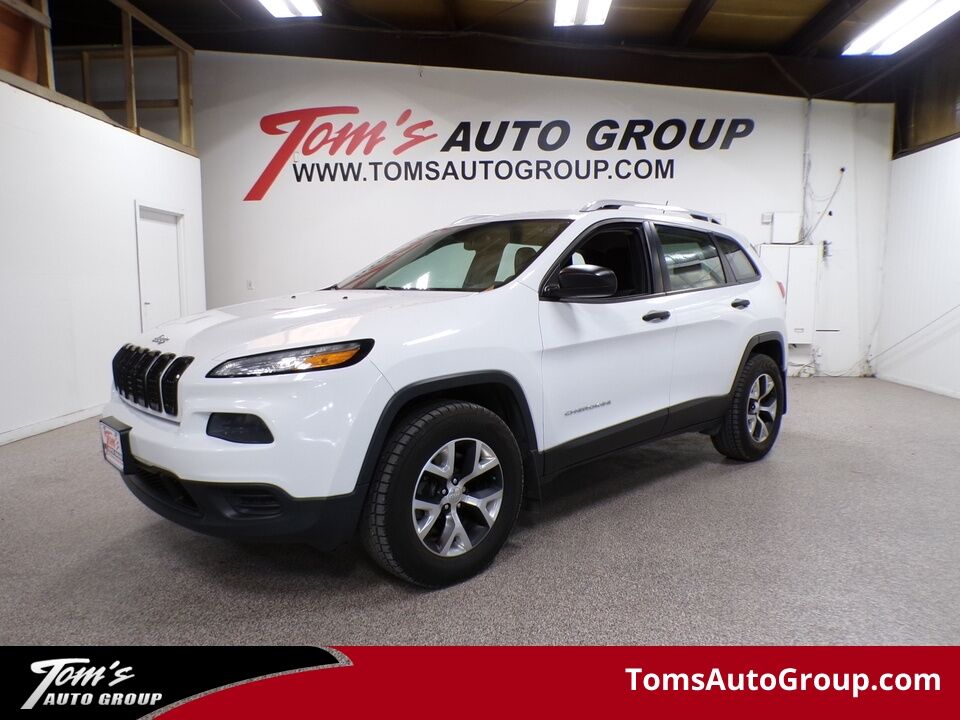 2017 Jeep Cherokee  - Tom's Auto Group