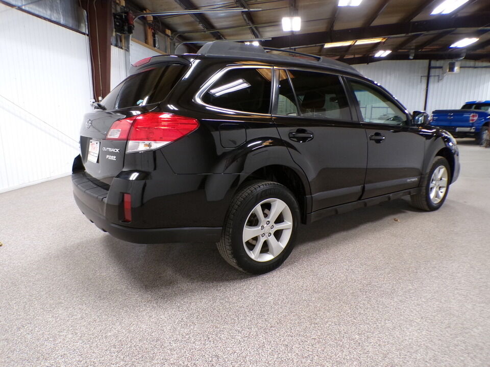 2013 Subaru Outback  - Tom's Credit City