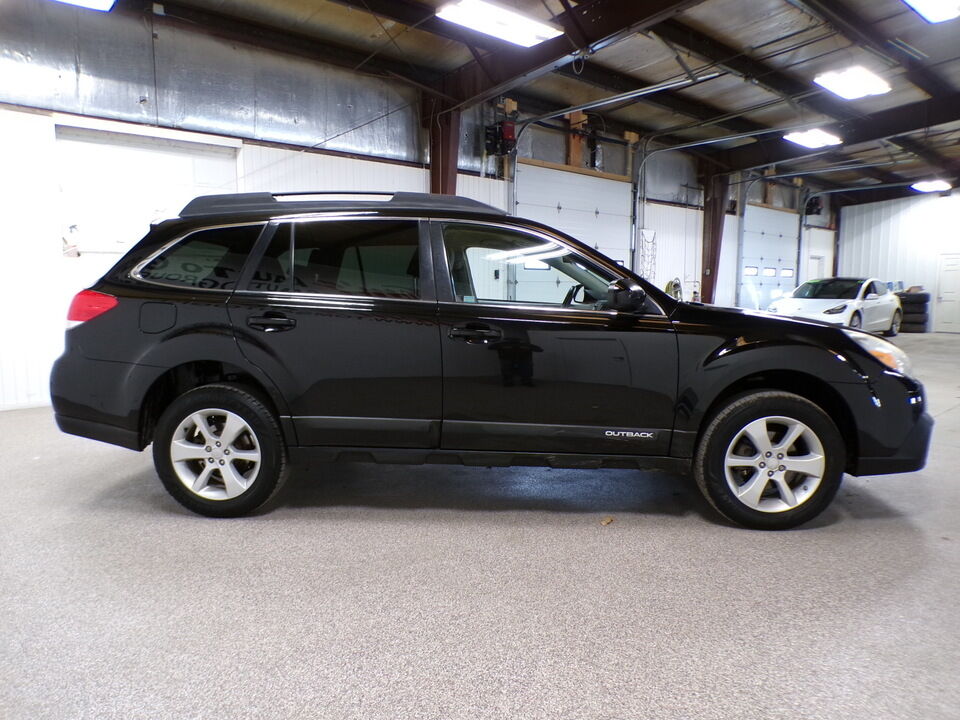 2013 Subaru Outback  - Tom's Credit City