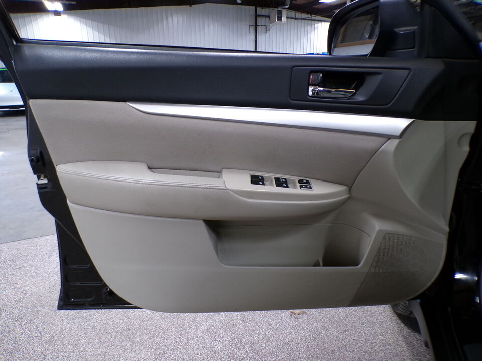 2013 Subaru Outback  - Tom's Credit City